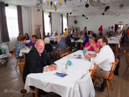 Künstler helfen Kinder - Mit Musik zur Menschlichkeit